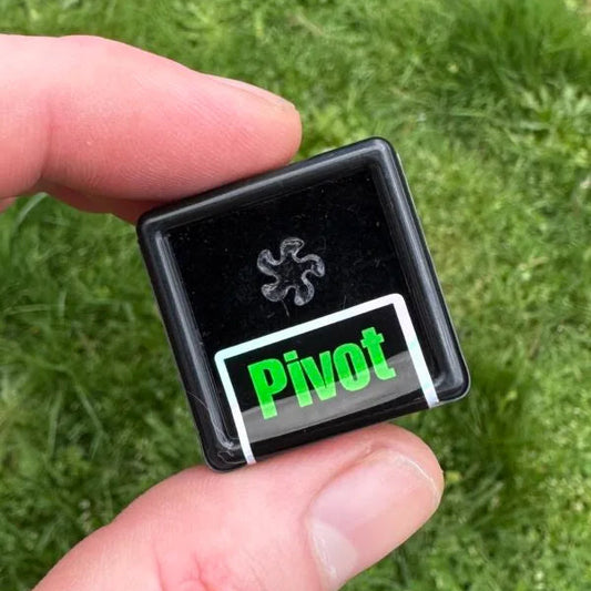 Pivot Quartz Flakes by Black Market Glass